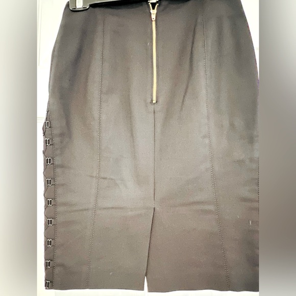 Sandra Augelazzi black pencil skirt, back zipper, design details on both sides - Picture 2 of 5